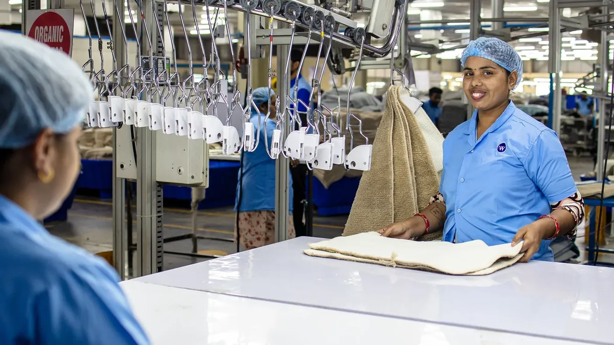 Custom uniform and workwear manufacturing reference